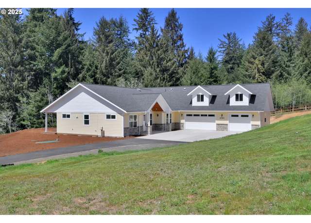 Property at 83594 Sauter Dr, Florence, OR 97439, 4 beds, 3.5 baths