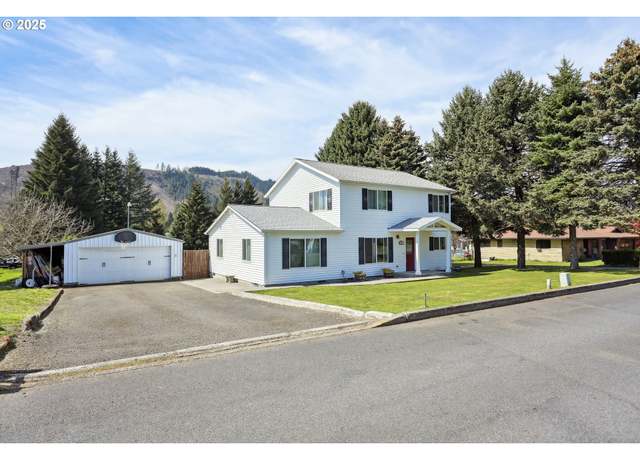 Property at 291 Metzger Rd, Carson, WA 98610, 5 beds, 2.5 baths
