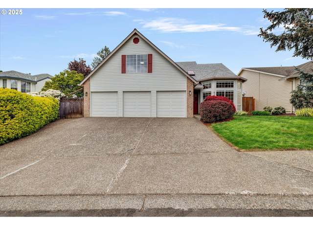 Property at 8104 SW 159th Pl, Beaverton, OR 97007, 3 beds, 2.5 baths