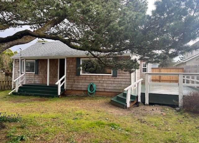 Property at 261 11th Ave, Seaside, OR 97138, 2 beds, 1 bath