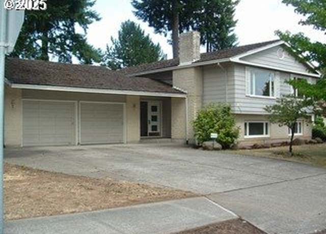 Property at 13511 SE Market St, Portland, OR 97233, 10 beds, 2 baths