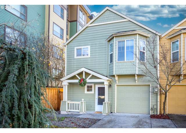 Property at 2668 NE 6th Pl, Portland, OR 97212, 2 beds, 2.5 baths