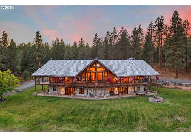 Property at 62924 Wolf Creek Ln, North Powder, OR 97867, 5 beds, 4.5 baths