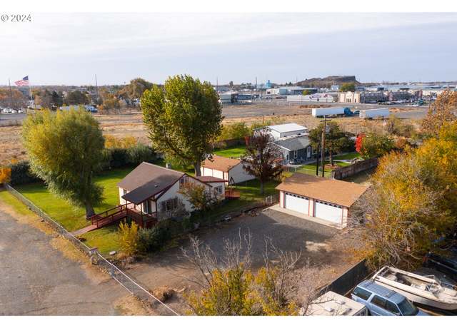 Property at 1655 NE 2nd St, Hermiston, OR 97838, 3 beds, 1 bath