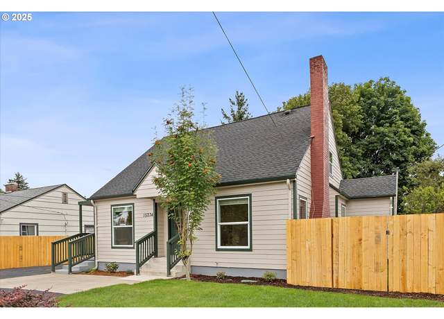 Property at 15234 SE Stark St, Portland, OR 97233, 6 beds, 2.5 baths
