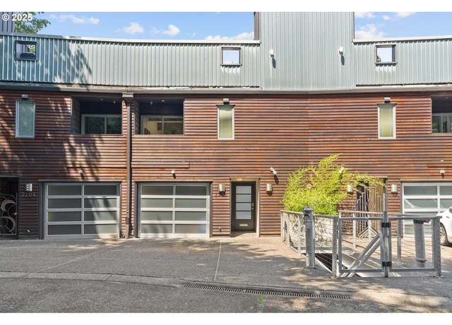 Property at 2206 SW Hoffman Ave, Portland, OR 97201, 3 beds, 3 baths