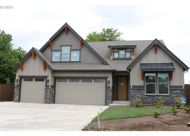 Property at 4908 NE 132nd Cir, Vancouver, WA 98686, 4 beds, 3.5 baths