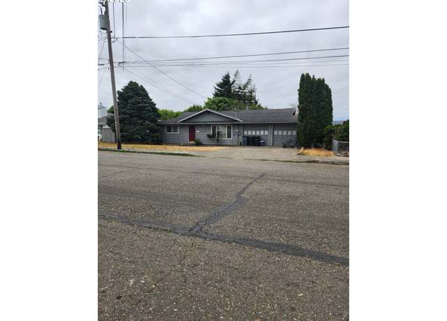 Property at 1644 Meade St, North Bend, OR 97459, 5 beds, 2 baths