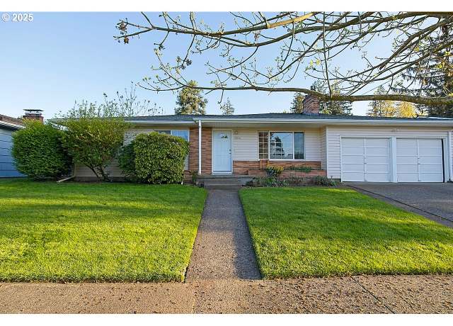 Property at 15834 SE Grant St, Portland, OR 97233, 5 beds, 2 baths