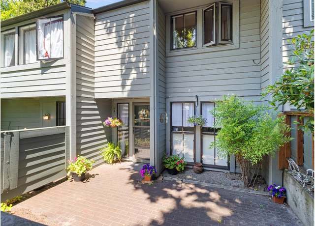 Property at 8512 SW Brightfield Cir, Tigard, OR 97223, 3 beds, 1.5 baths