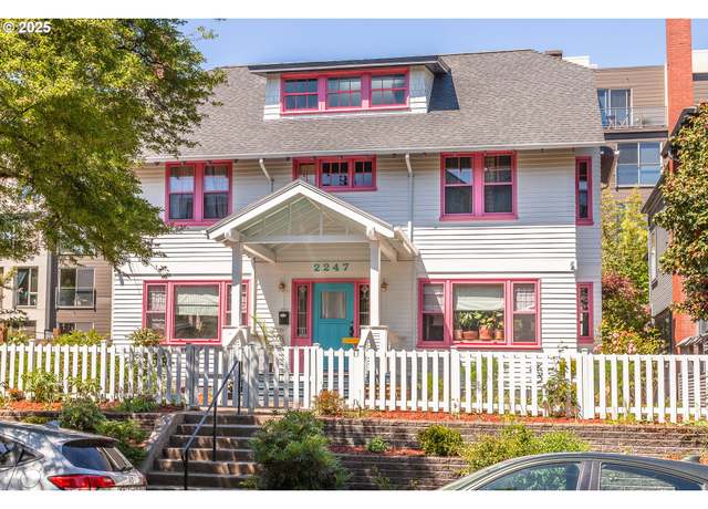 Property at 2247 NW Kearney St, Portland, OR 97210, 4 beds, 3.5 baths