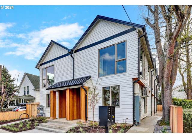 Property at 5076 SE Woodstock Blvd, Portland, OR 97206, 2 beds, 2.5 baths
