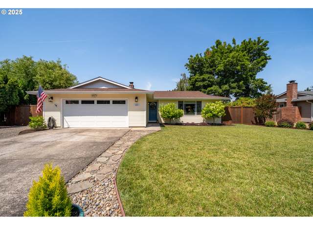 Property at 1025 S Grant St, Canby, OR 97013, 4 beds, 2 baths