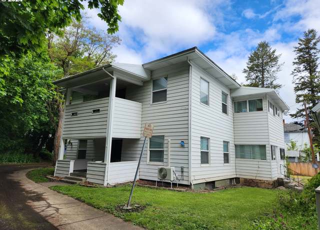 Property at 901 O Ave, La Grande, OR 97850, 8 beds, 4 baths