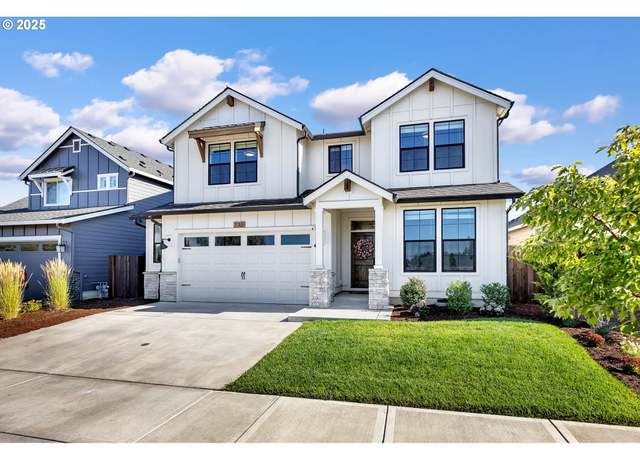 Property at 729 SE 35th St, Battle Ground, WA 98604, 5 beds, 2.5 baths