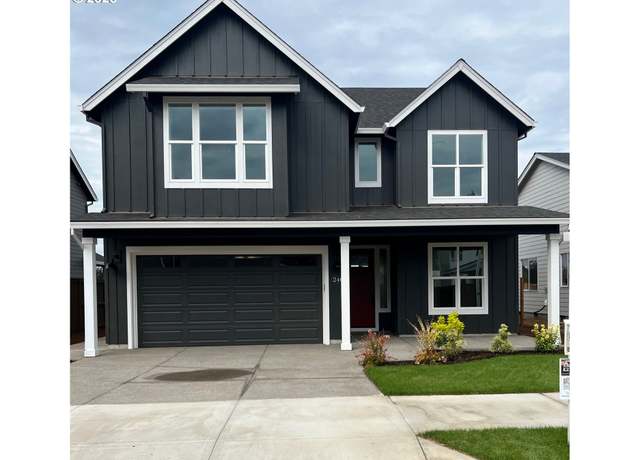 Property at 1898 S Holly St, Canby, OR 97013, 4 beds, 2.5 baths