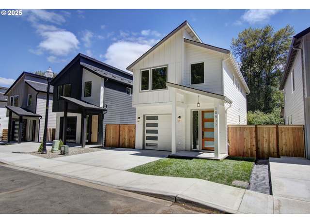 Property at 10917 NE 64th Ct, Vancouver, WA 98686, 3 beds, 2.5 baths