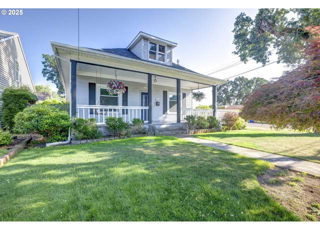 Property at 205 E Hereford St, Gladstone, OR 97027, 4 beds, 1.5 baths