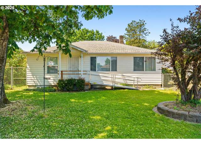 Property at 2386 Clear Vue Ln, Springfield, OR 97477, 2 beds, 2 baths
