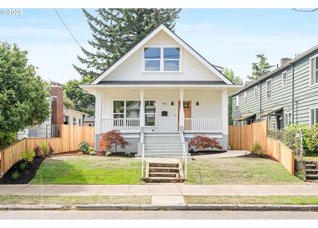 Property at 842 NE Killingsworth St, Portland, OR 97211, 6 beds, 3 baths