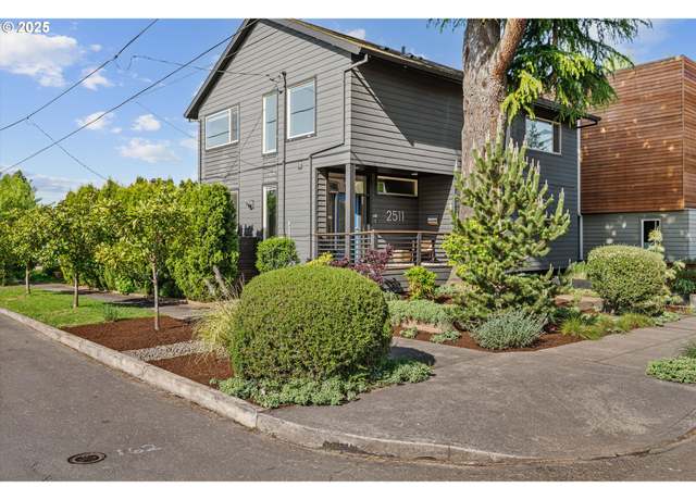 Property at 2511 NE Highland St, Portland, OR 97211, 4 beds, 3 baths