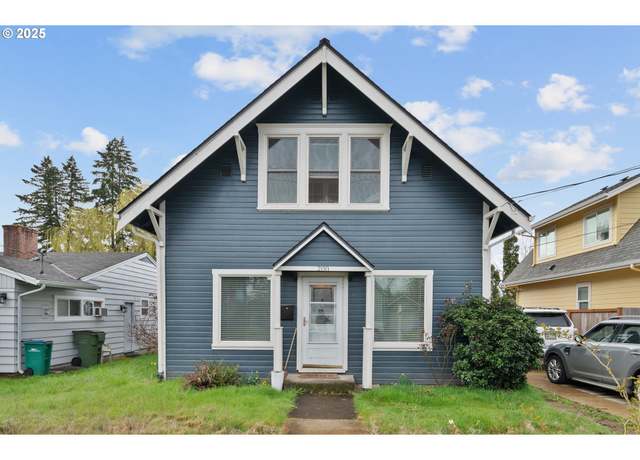 Property at 200 E 3rd St, Newberg, OR 97132, 3 beds, 2.5 baths