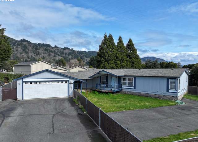 Property at 15923 Bay View Dr, Brookings, OR 97415, 3 beds, 2 baths