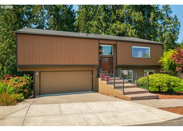 Property at 2237 SE Darling Ave, Gresham, OR 97080, 3 beds, 2.5 baths