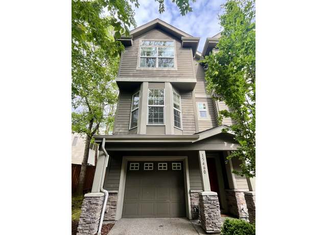 Property at 15460 Brianne Ct, Lake Oswego, OR 97035, 2 beds, 2.5 baths
