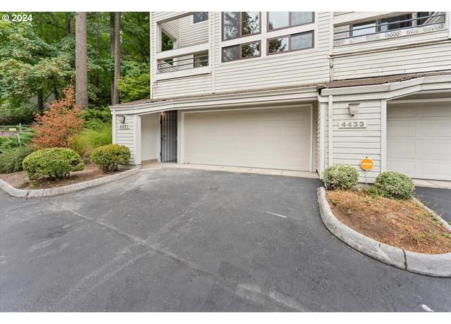 Property at 4437 Thunder Vista Ln, Lake Oswego, OR 97035, 2 beds, 2.5 baths