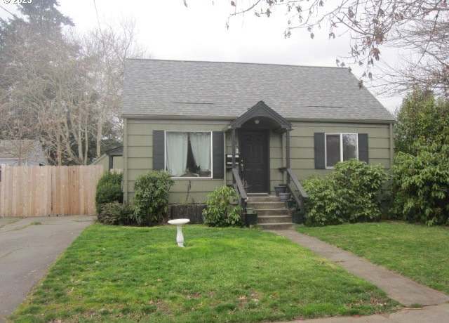 Property at 1765 NE Broadway St, Salem, OR 97301, 3 beds, 1 bath