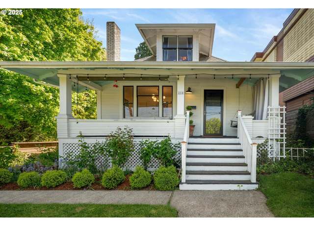 Property at 210 SE 60th Ave, Portland, OR 97215, 3 beds, 1.5 baths