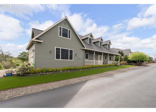 Property at 1001 NE Granite Ridge St, Roseburg, OR 97470, 3 beds, 2.5 baths