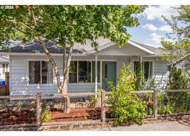 Property at 6024 SE 84th Pl, Portland, OR 97266, 3 beds, 2 baths