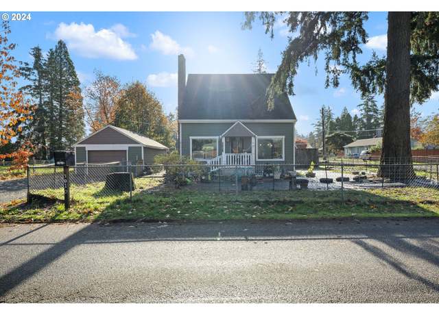 Property at 7010 SE Lamphier St, Milwaukie, OR 97222, 3 beds, 2 baths