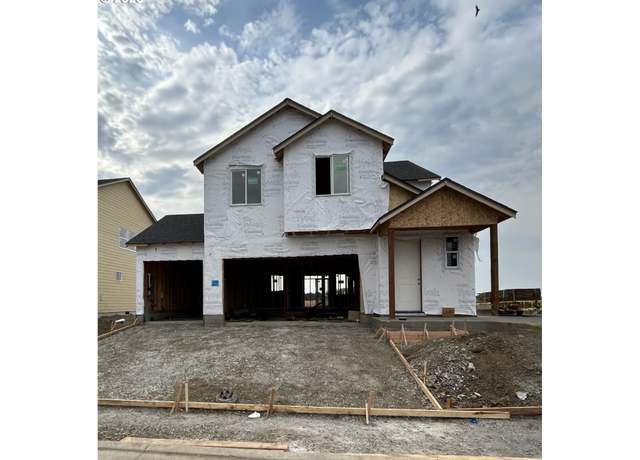 Property at 2393 W 7th Ave, Junction City, OR 97448, 3 beds, 2.5 baths