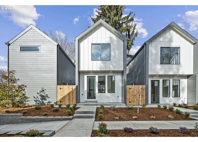 Property at 7912 SE 45th Ave, Portland, OR 97206, 2 beds, 2.5 baths