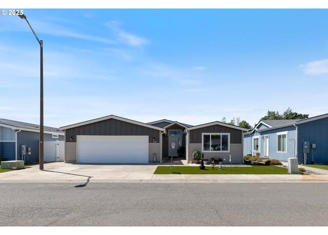 Property at 714 St. James Pl, Molalla, OR 97038, 3 beds, 2 baths