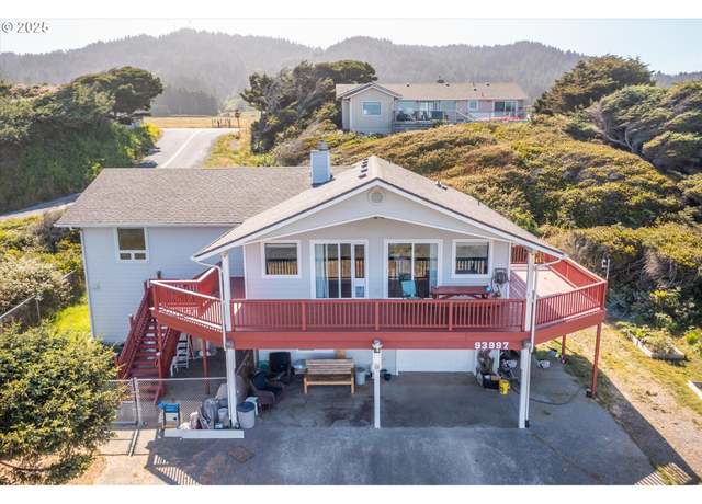 Property at 93997 Pebble Pl, Gold Beach, OR 97444, 5 beds, 3 baths