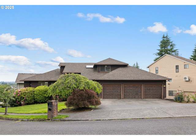 Property at 3160 NE 156th Ave, Portland, OR 97230, 6 beds, 4.5 baths