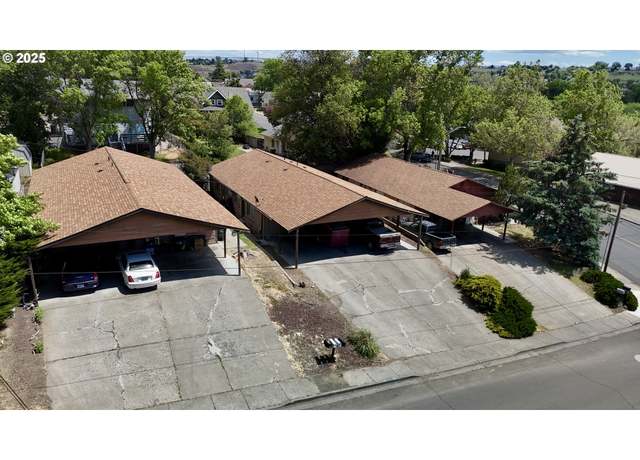 Property at 210/212 NW 14th St, Pendleton, OR 97801, 4 beds, 2 baths