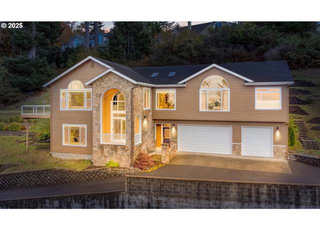 Property at 3562 Jake Mann Ln, Florence, OR 97439, 3 beds, 3 baths