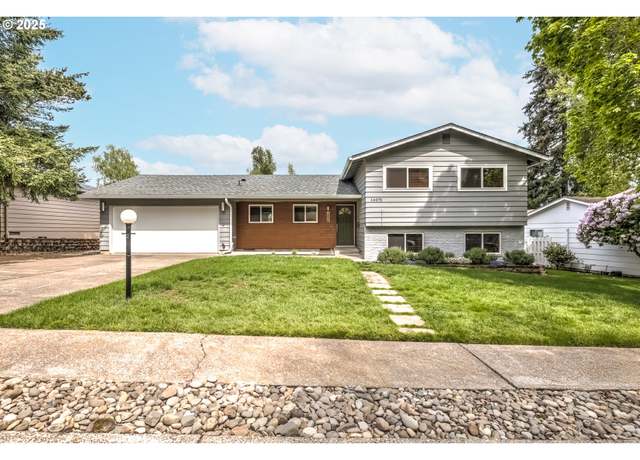 Property at 14075 SW Cherryhill Dr, Beaverton, OR 97008, 4 beds, 2 baths