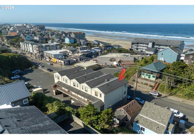 Property at 526 NW Coast St Unit H, Newport, OR 97365, 2 beds, 2 baths