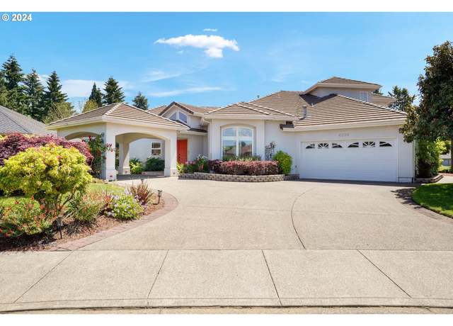 Property at 6226 Hogan Dr, Keizer, OR 97303, 4 beds, 3 baths