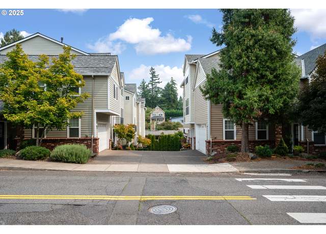 Property at 7848 SW 31st Ave #2, Portland, OR 97219, 2 beds, 1.5 baths
