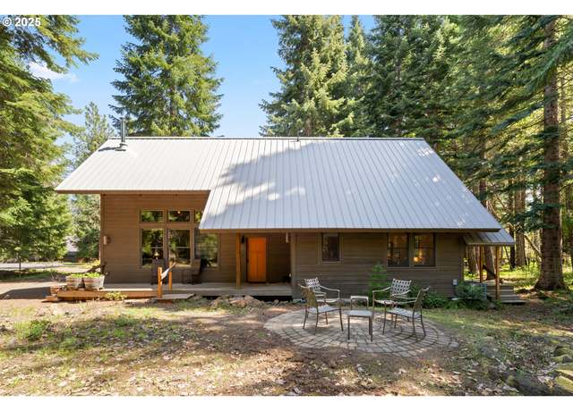 Property at 24 Greenwood Rd, Trout Lake, WA 98650, 2 beds, 3 baths