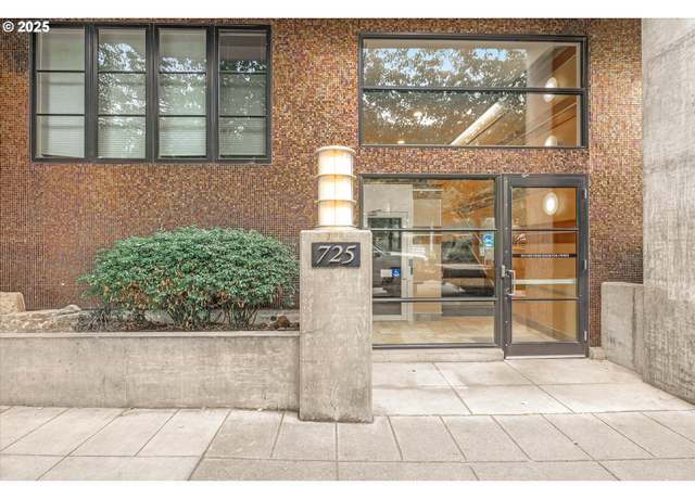 Property at 725 NW 10th Ave #303, Portland, OR 97209, 1 bed, 1 bath