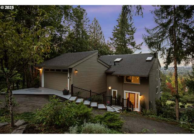Property at 1361 Glenmorrie Dr, Lake Oswego, OR 97034, 4 beds, 2.5 baths