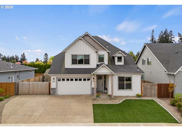 Property at 1039 NE 15th Ave, Canby, OR 97013, 4 beds, 2.5 baths